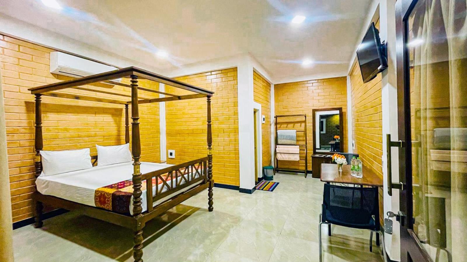 Airport Eco Cottage Katunayake Exterior photo