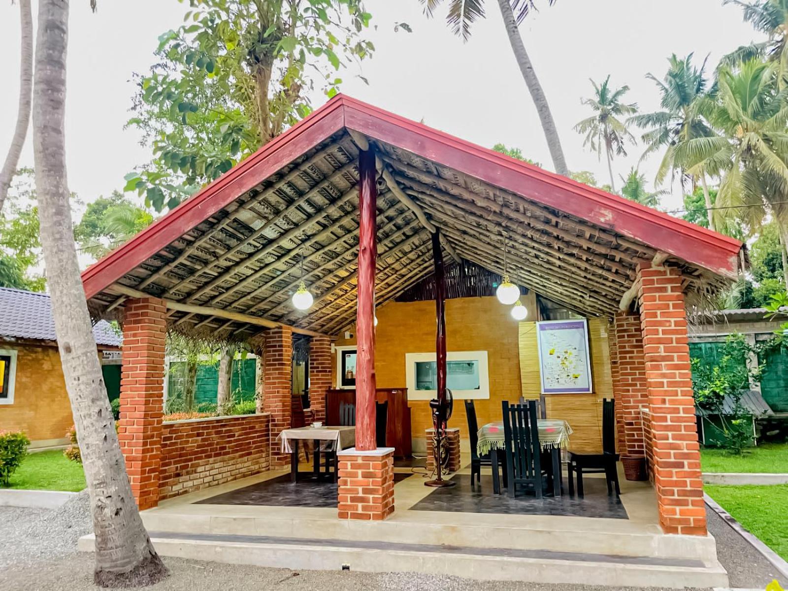 Airport Eco Cottage Katunayake Exterior photo